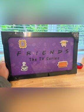 FRIENDS magnetic memo board